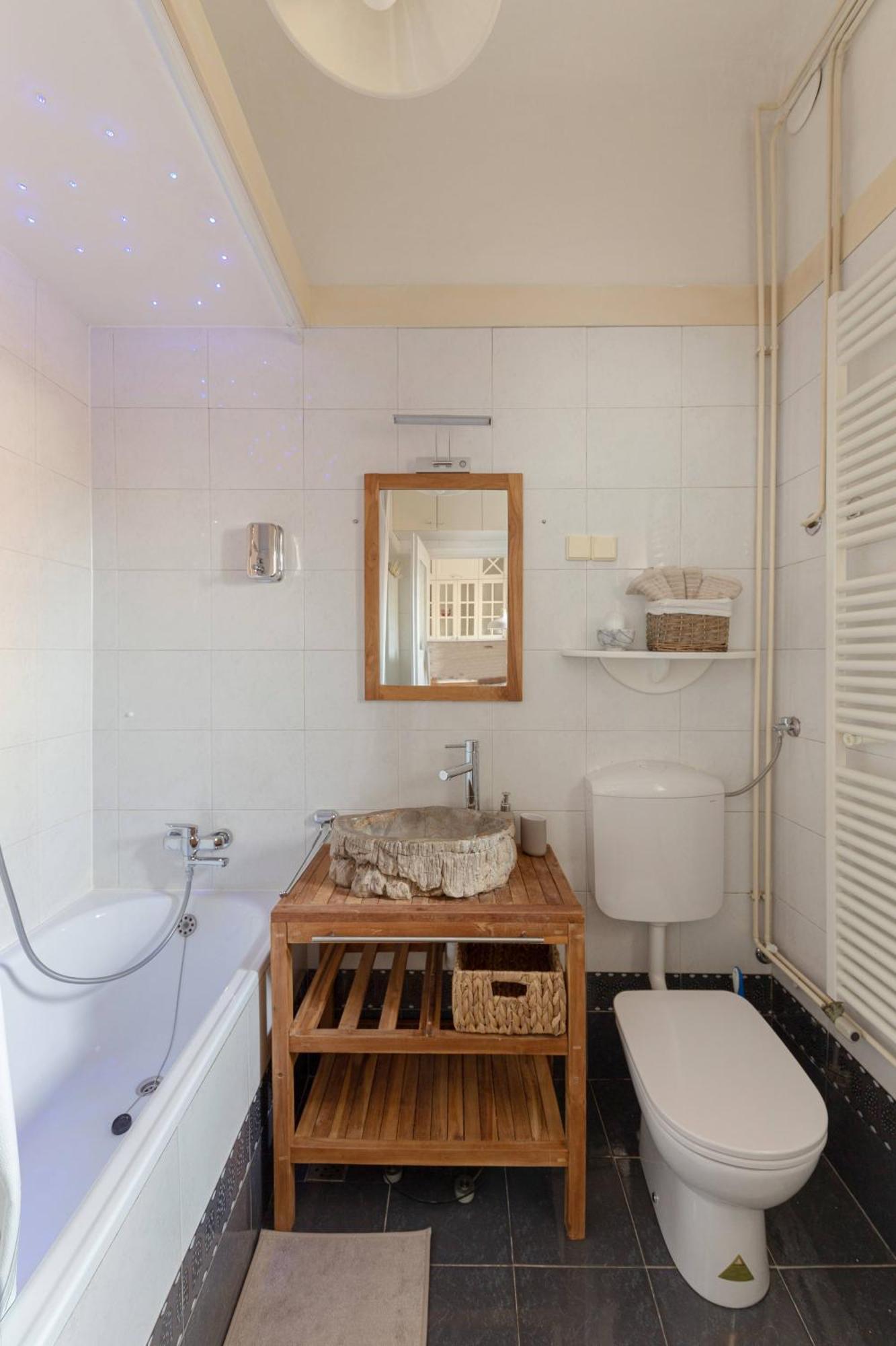 Historical Caserne Apartment Любляна Екстер'єр фото