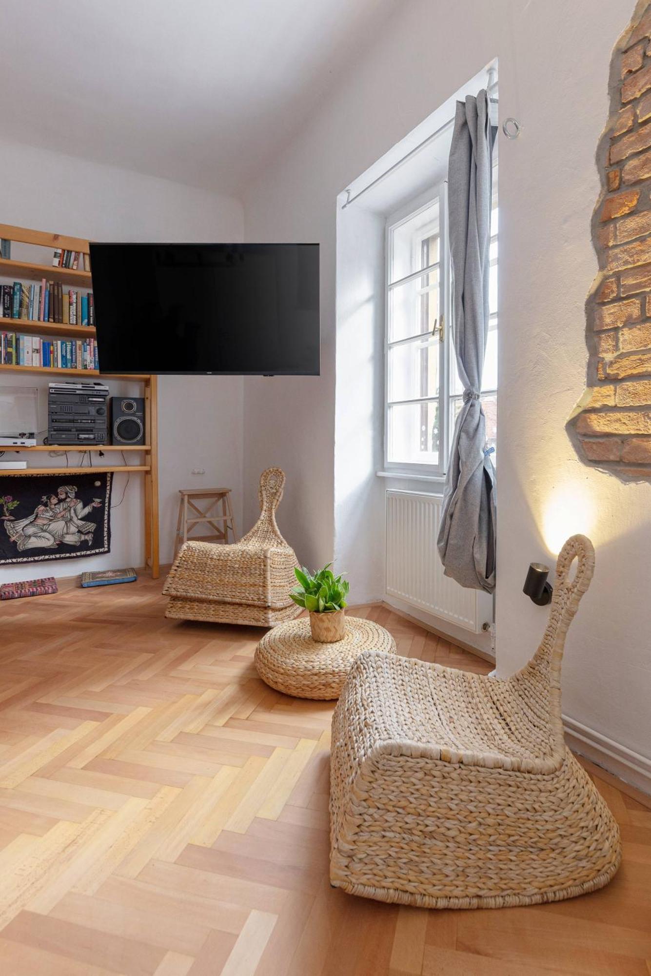 Historical Caserne Apartment Любляна Екстер'єр фото